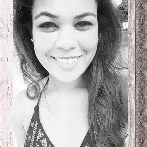 Meet your Posher, Kendra